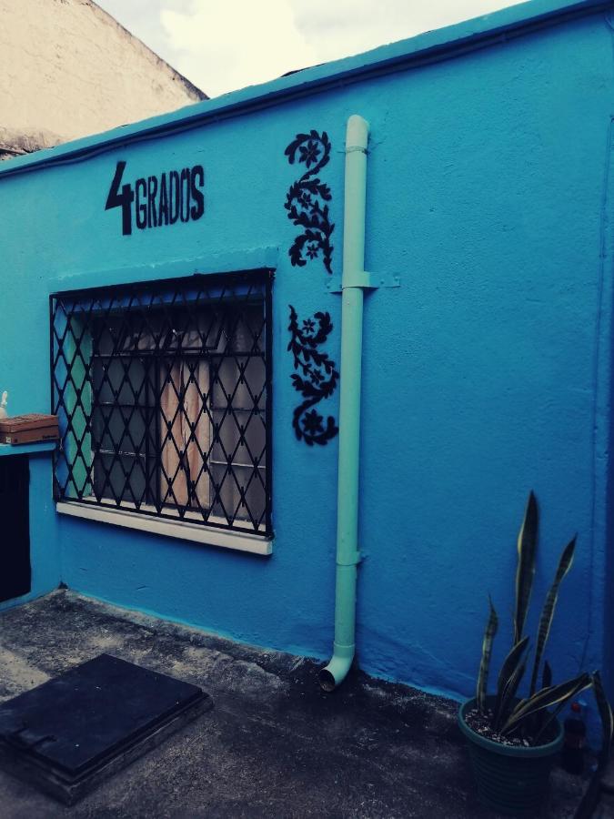 4 Grados Hostel Guatemala City Exterior photo