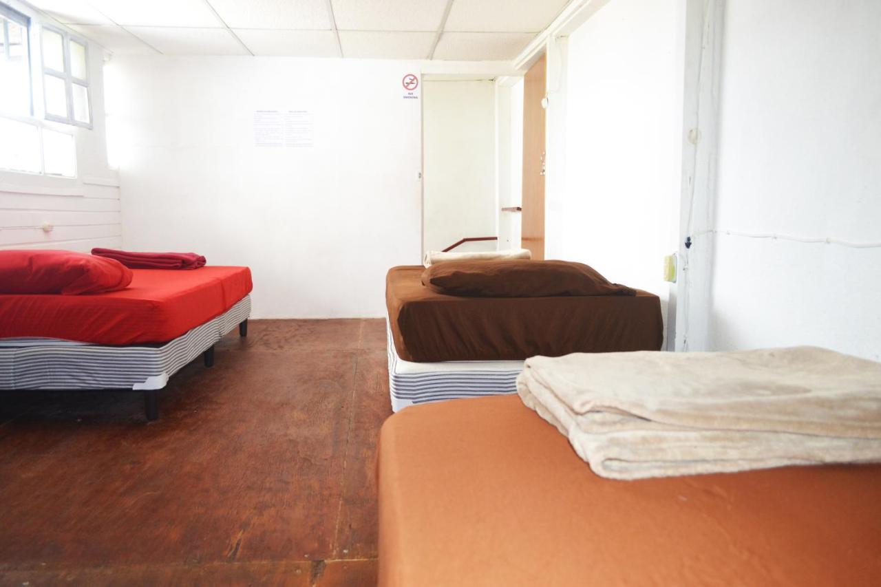 4 Grados Hostel Guatemala City Exterior photo